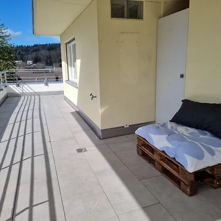 Einmalig Ruhige Attikawohnung Zurich